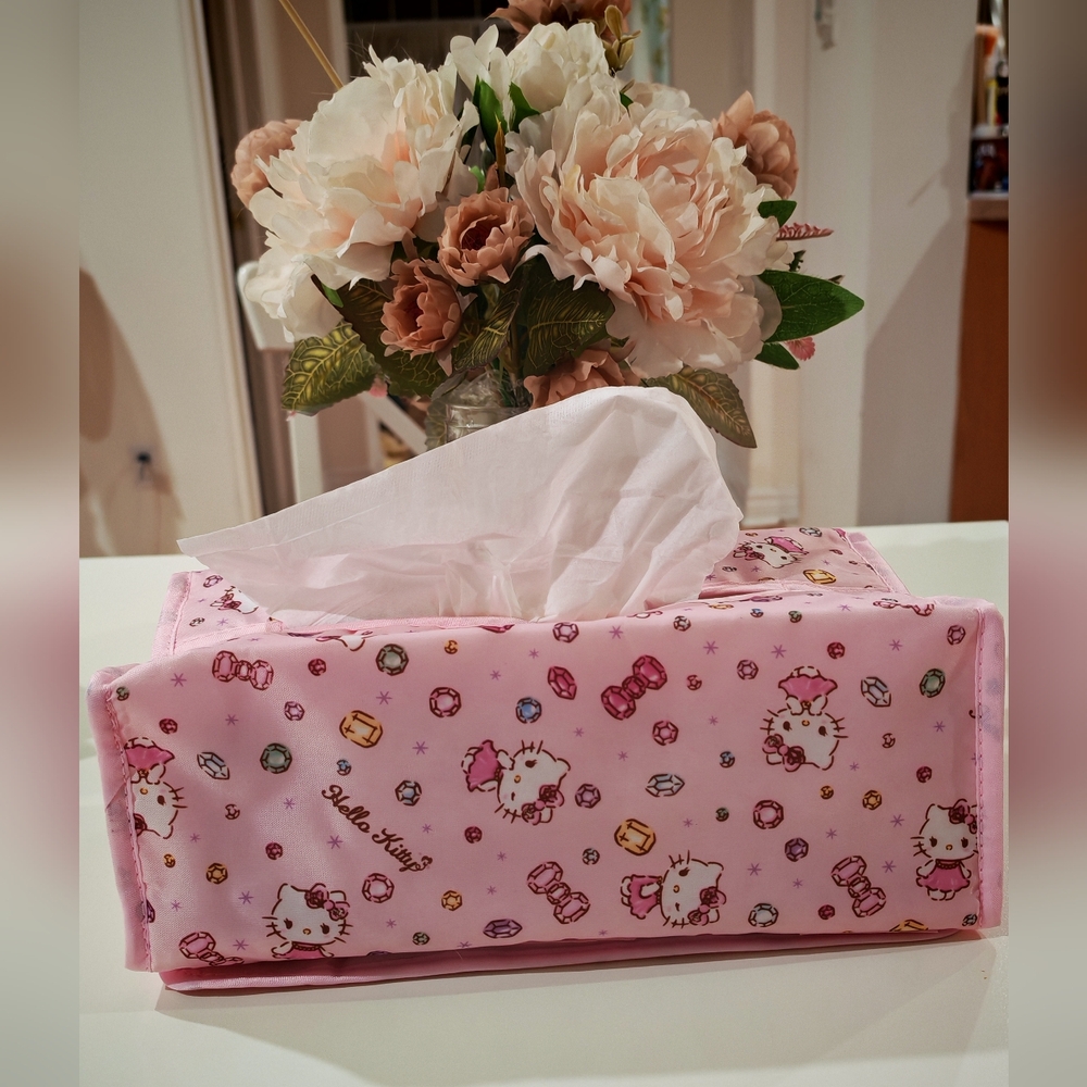 Hello Kitty Tissue Box Cover - Picture 3 of 5